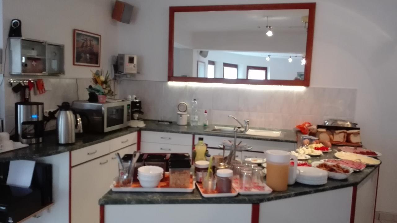 مبيت وإفطار إسترغوم Ria Panzio المظهر الخارجي الصورة